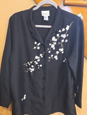 Yi Lin 100 Percent Silk Blouse Large